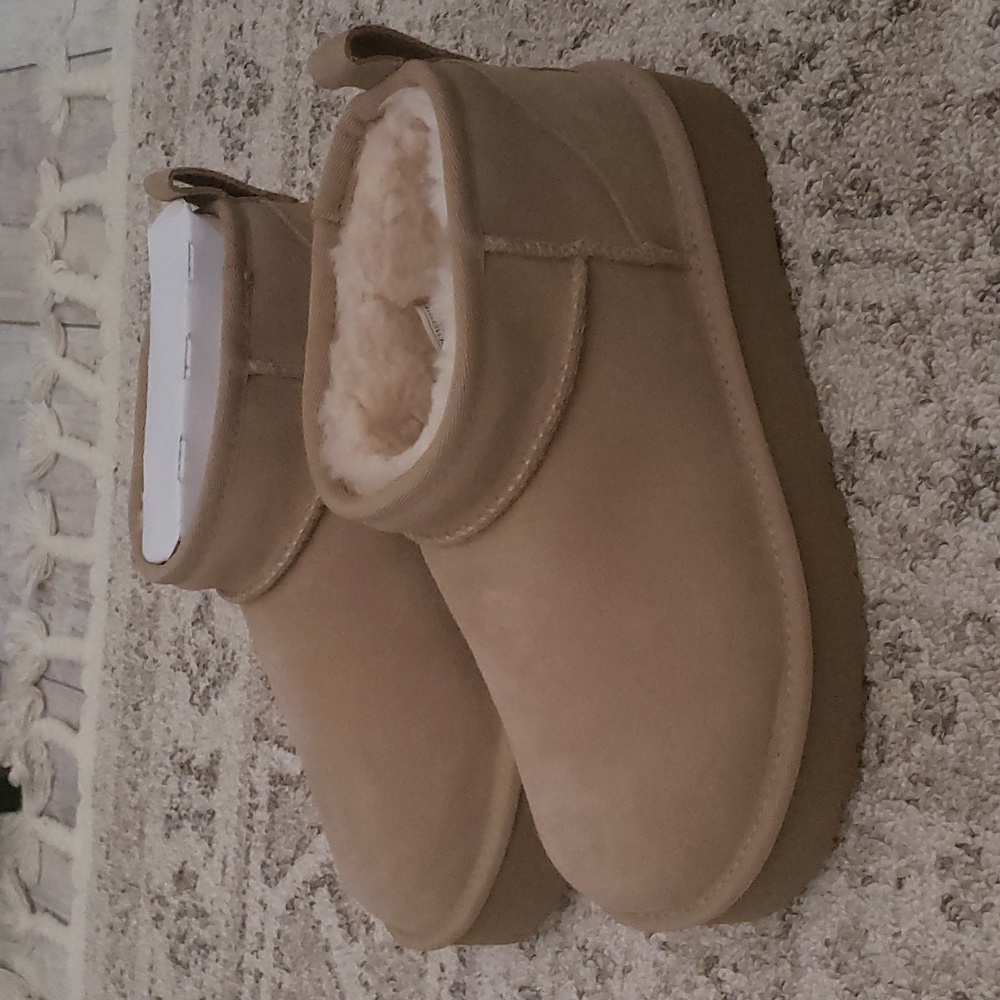 UGG ultra mini platform